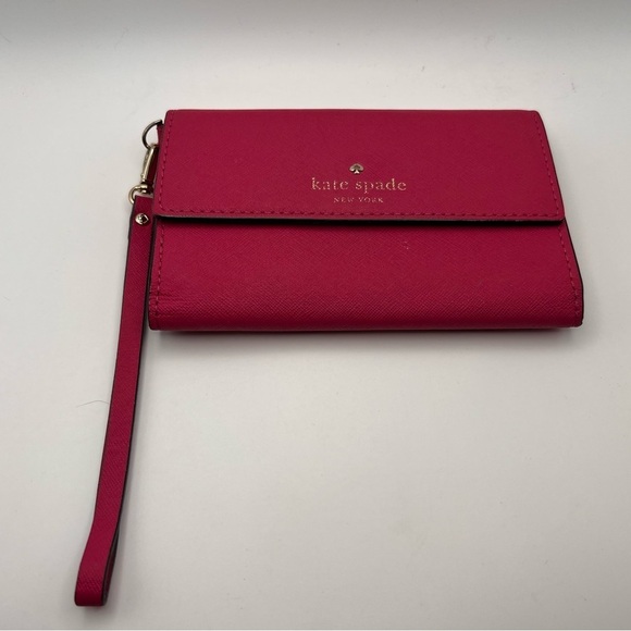 kate spade Handbags - Kate Spade Fuchsia Wristlet Clutch